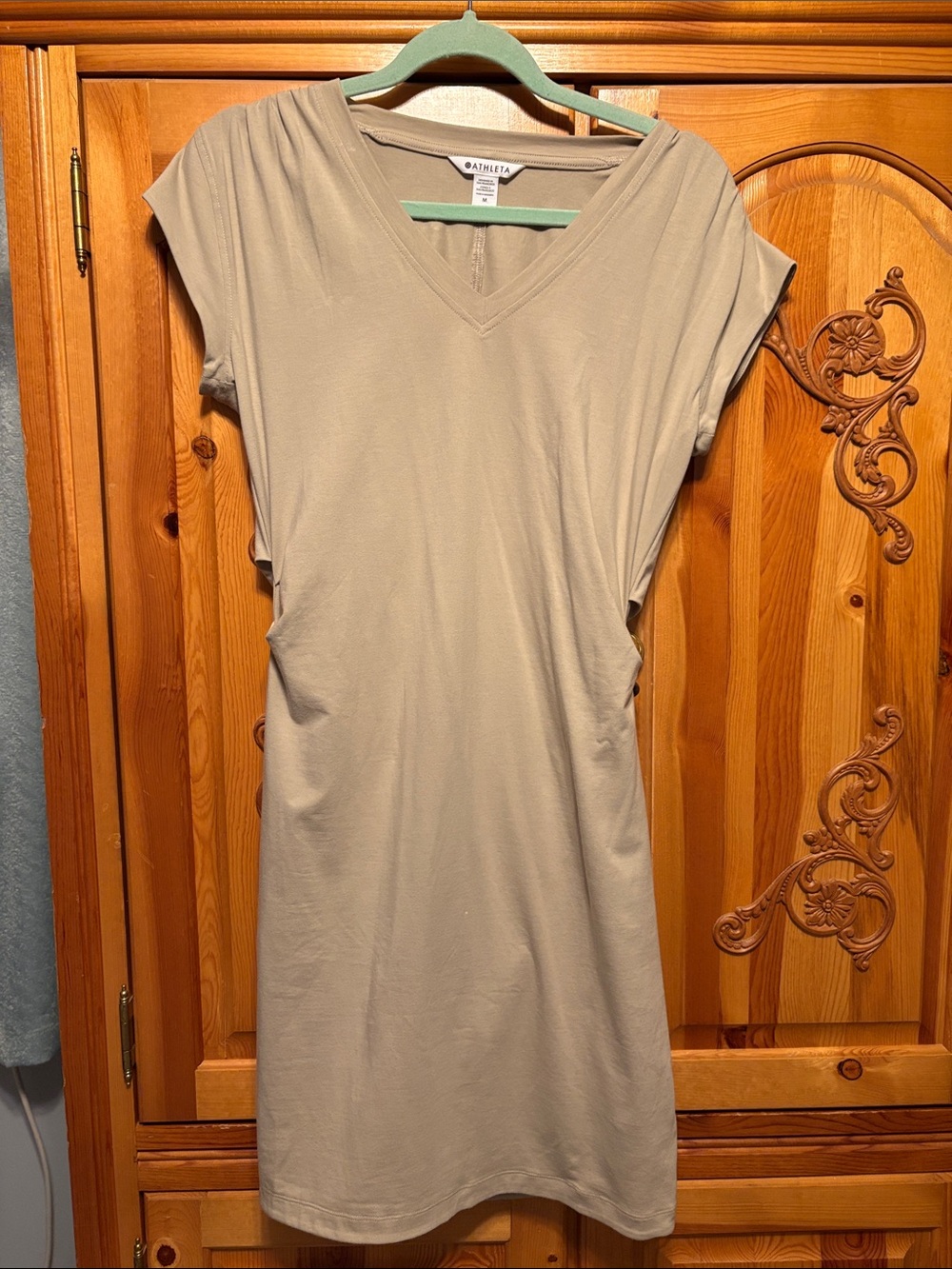 Athleta Taupe V-Neck Short Sleeve Tunic Dress